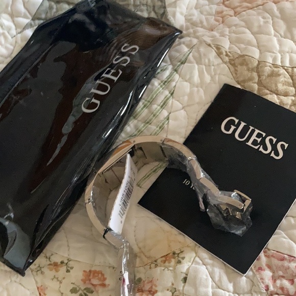 NWT (need battery) GUESS watches- silver main image 11